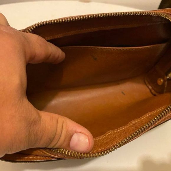 Authentic Louis Vuitton Orsay Pochette - Picture 5 of 11